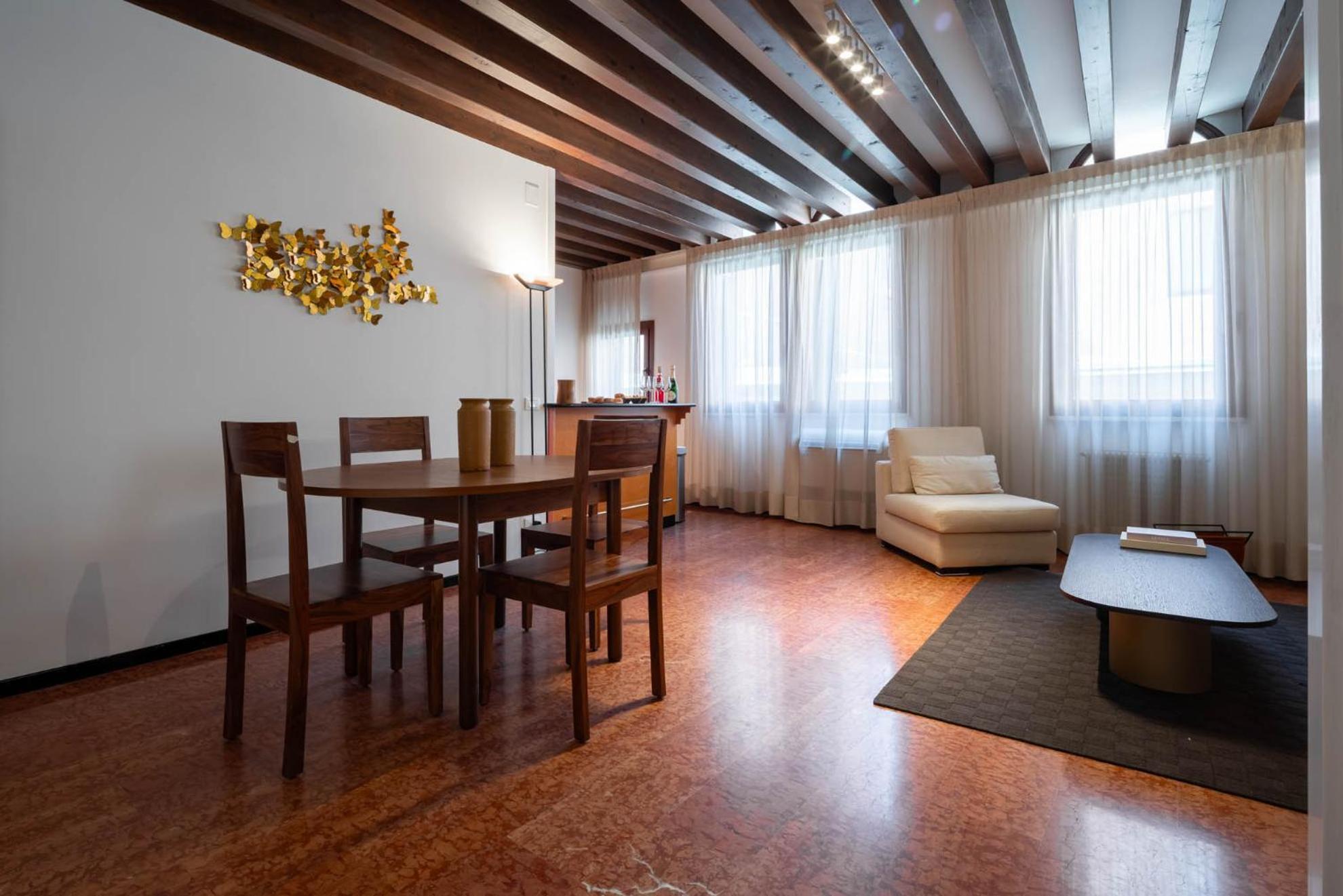 Klimt House Apartment เวนิส ภายนอก รูปภาพ